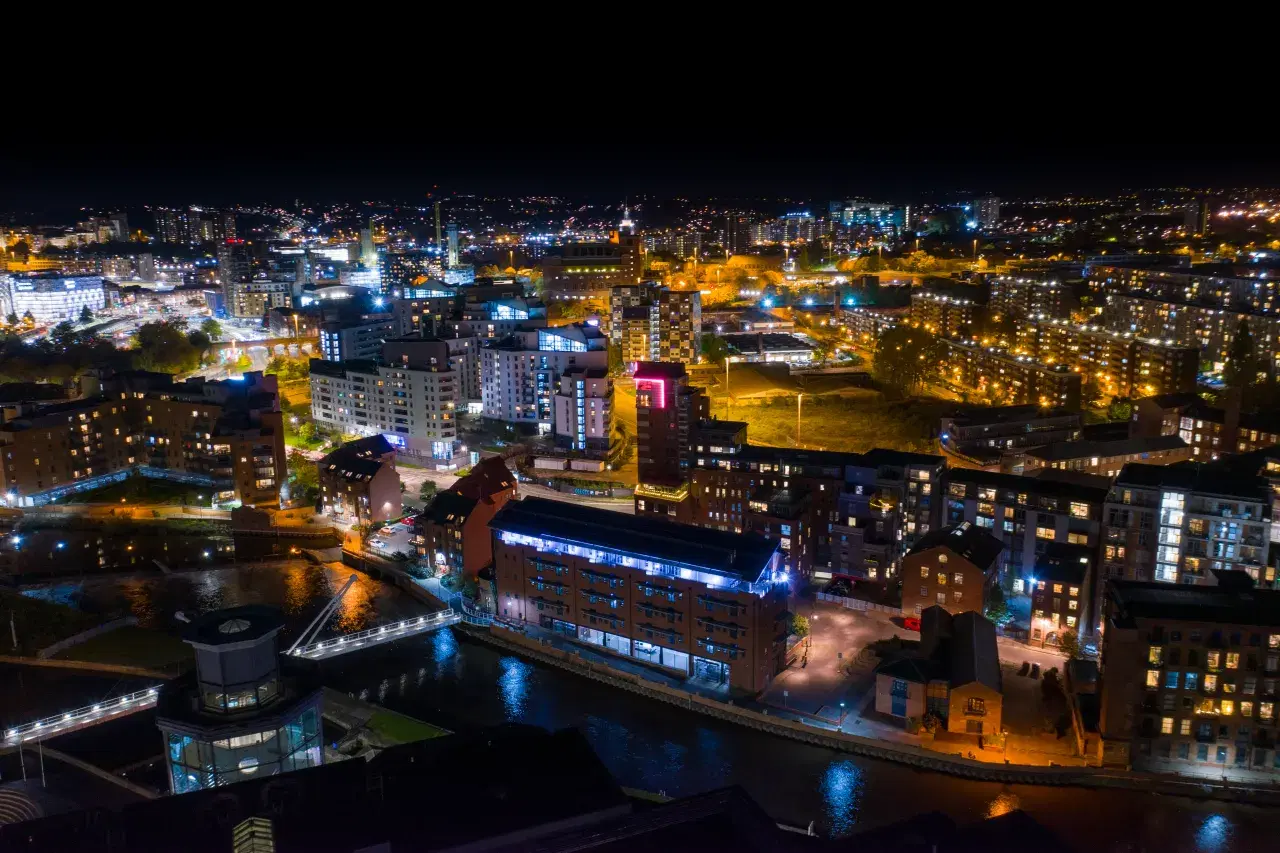 Leeds city centre and Town Hall at dusk