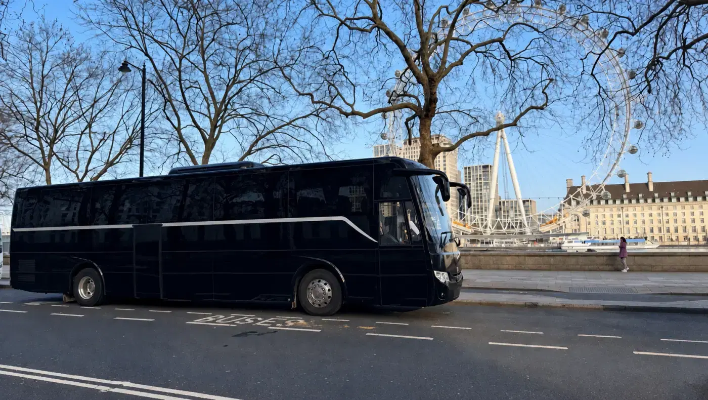 The best day trips from London for groups travelling by coach or minibus