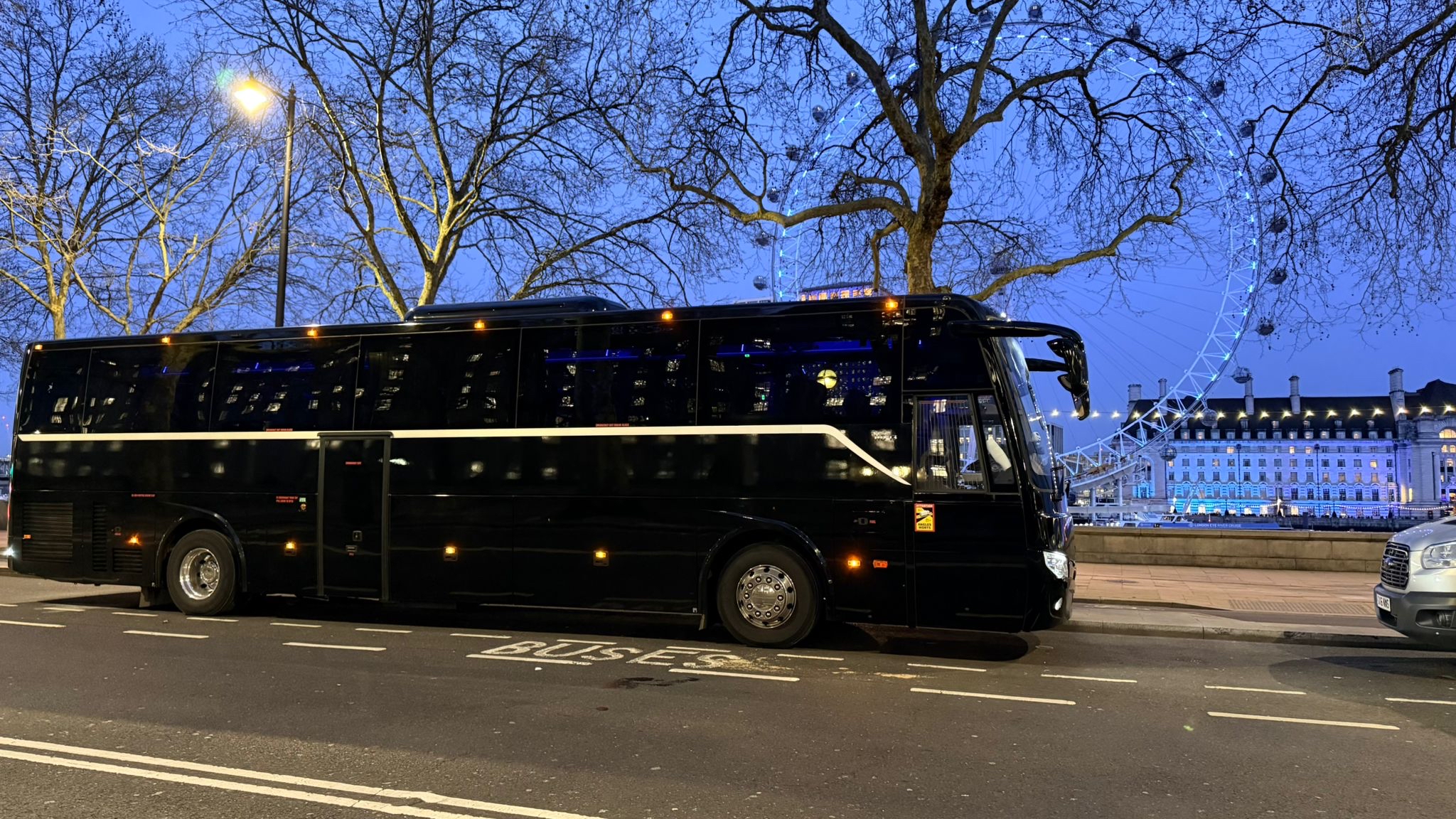 Coach hire for Scotland travel