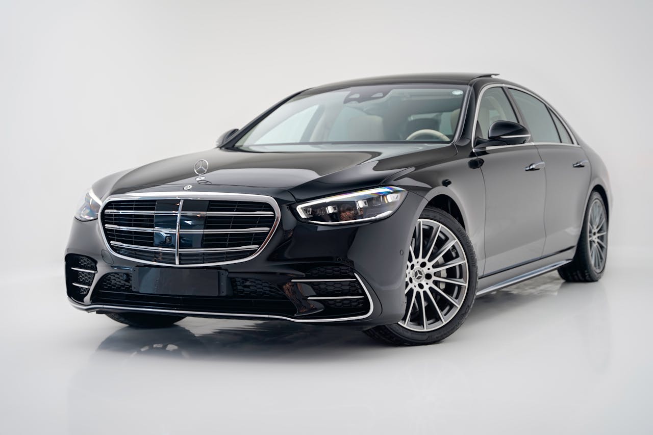 Chauffeur car hire with driver